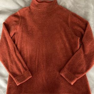 3/$15 Sale!!! LL Bean women’s mock neck fleece. Size Medium